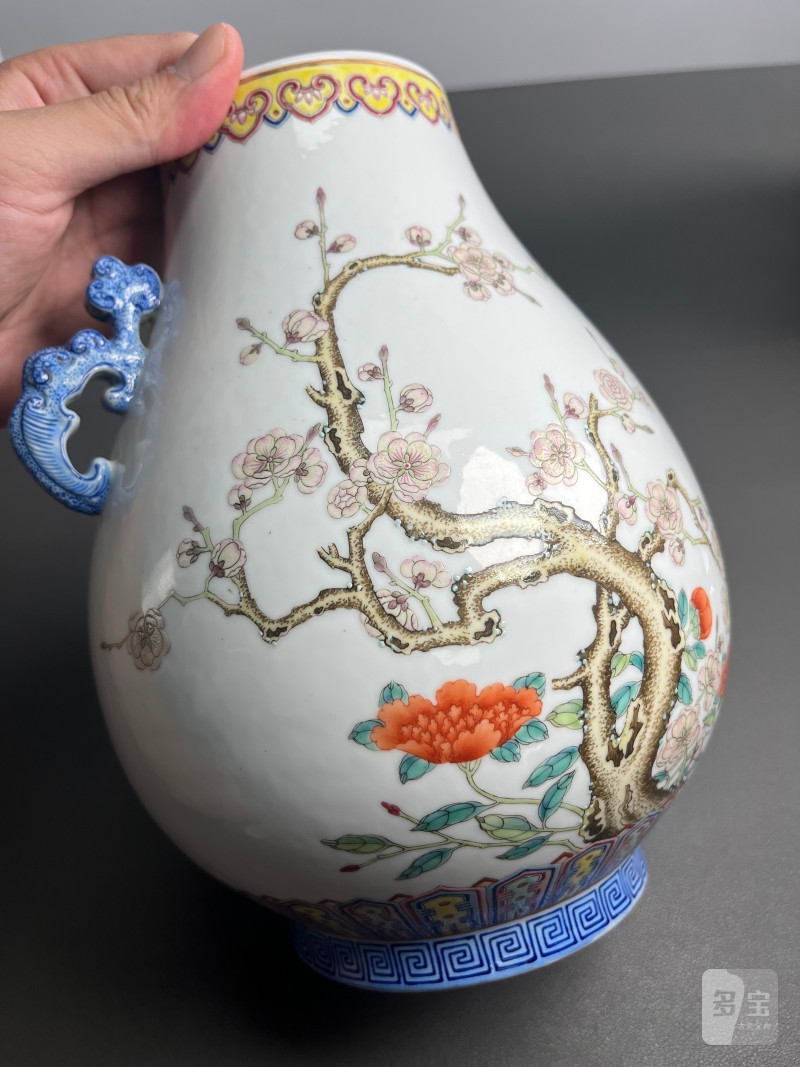 民国  粉彩梅花花卉图螭耳尊（一对） - 图19